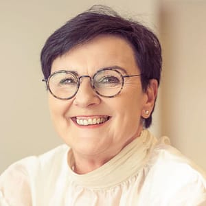 Rosi  Master-Stylist